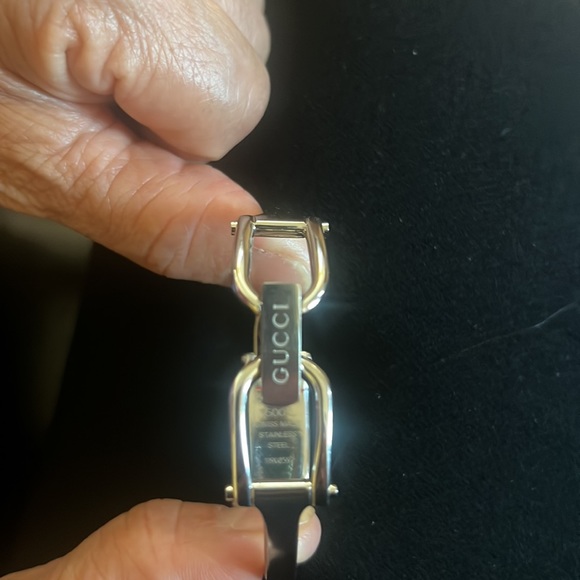 Original Gucci 1500L Green Red Roman Swiss watch - Picture 7 of 7